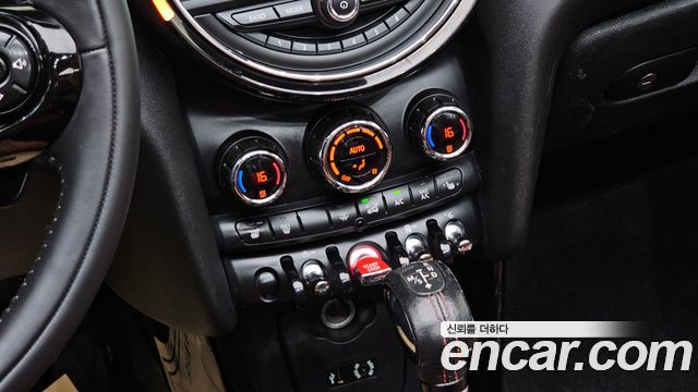 MINI Cooper S Convertible Standard 3rd 2016 — фото 34