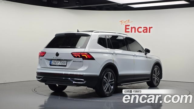 Volkswagen Tiguan Allspace 2.0 TSI Prestige 2022 — фото 2