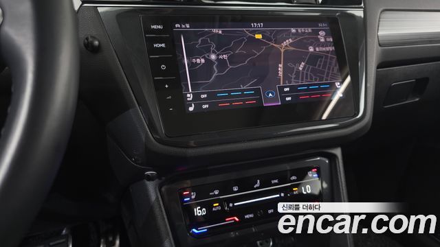 Volkswagen Tiguan Allspace 2.0 TSI Prestige 2022 — фото 11