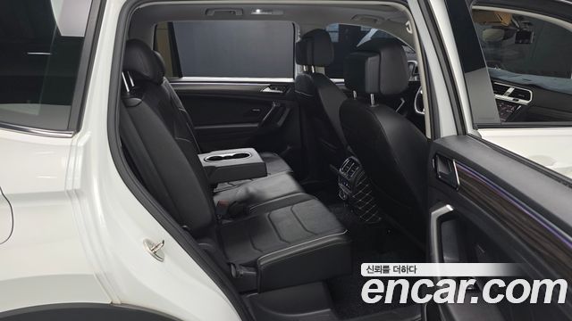Volkswagen Tiguan Allspace 2.0 TSI Prestige 2022 — фото 28