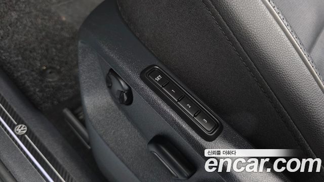 Volkswagen Tiguan Allspace 2.0 TSI Prestige 2022 — фото 30