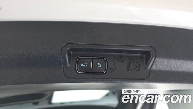 Ford Explorer (VI) 2.3 LimIted 4WD 2020 — фото 19