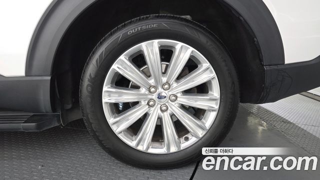 Ford Explorer (VI) 2.3 LimIted 4WD 2020 — фото 21