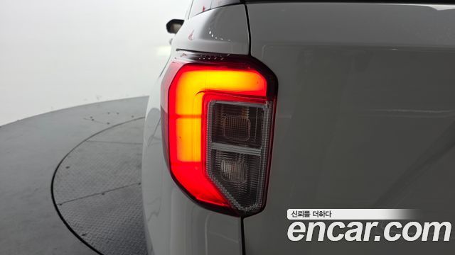Ford Explorer (VI) 2.3 LimIted 4WD 2020 — фото 23