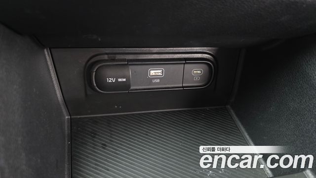 Kia Sportage (V) Diesel 2.0 2WD Prestige 2022 — фото 20