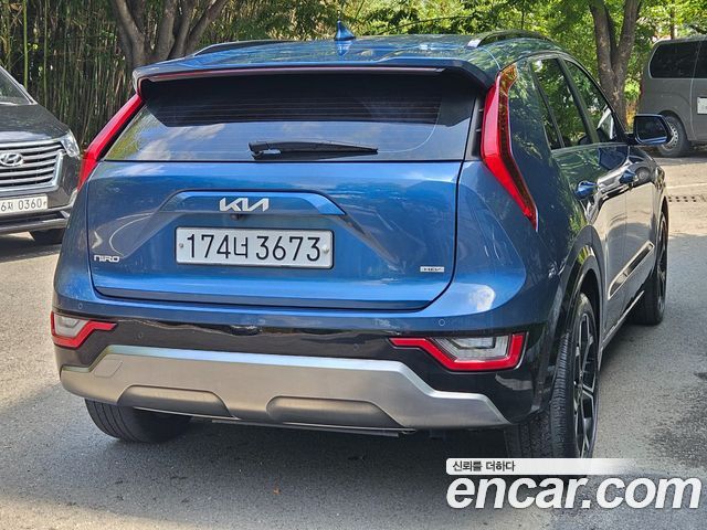 Kia Niro 1.6 HEV Signature 2022 — фото 5