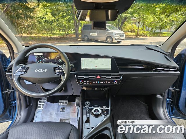 Kia Niro 1.6 HEV Signature 2022 — фото 10