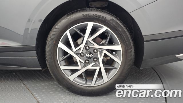 Hyundai Grandeur (GN7) 2,5 Gasoline 2WD Premium 2023 — фото 21