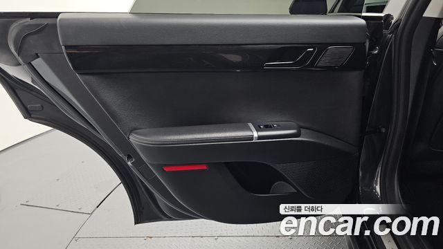 Hyundai Grandeur (GN7) 2,5 Gasoline 2WD Premium 2023 — фото 25