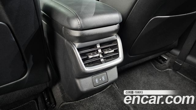 Hyundai Grandeur (GN7) 2,5 Gasoline 2WD Premium 2023 — фото 29