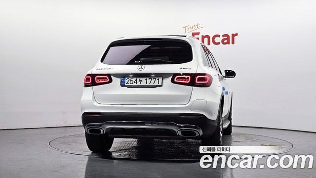 Mercedes-Benz GLC-Class (X253) GLC300e 4MATIC 2021 — фото 4