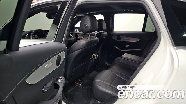 Mercedes-Benz GLC-Class (X253) GLC300e 4MATIC 2021 — фото 12