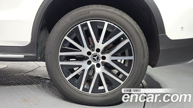 Mercedes-Benz GLC-Class (X253) GLC300e 4MATIC 2021 — фото 21