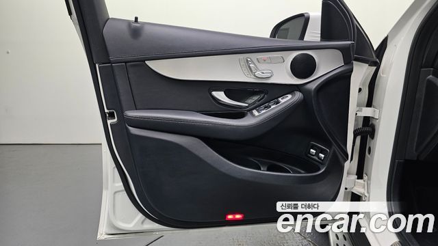 Mercedes-Benz GLC-Class (X253) GLC300e 4MATIC 2021 — фото 24