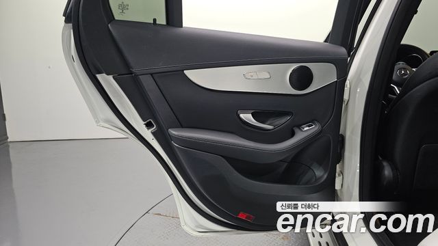Mercedes-Benz GLC-Class (X253) GLC300e 4MATIC 2021 — фото 25