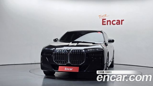 BMW 7 Series (G70) 740i sDrive M Sport 2023 — фото 3