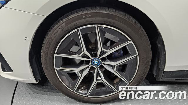 BMW i5 (G60) eDrive 40 M Sport 2025 — фото 5