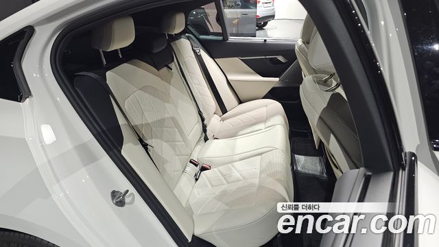 BMW i5 (G60) eDrive 40 M Sport 2025 — фото 11