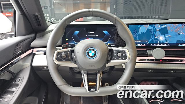 BMW i5 (G60) eDrive 40 M Sport 2025 — фото 13