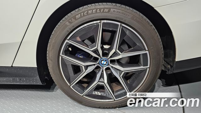 BMW i5 (G60) eDrive 40 M Sport 2025 — фото 21