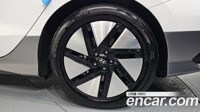 Hyundai Ioniq 6 Long Range Exclusive 2023 — фото 21