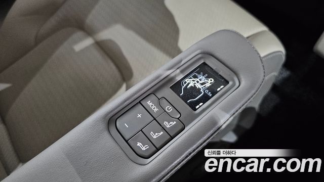 Kia Carnival (IV) Gasoline 7-Seater Hi Limousine Signature 2025 — фото 28