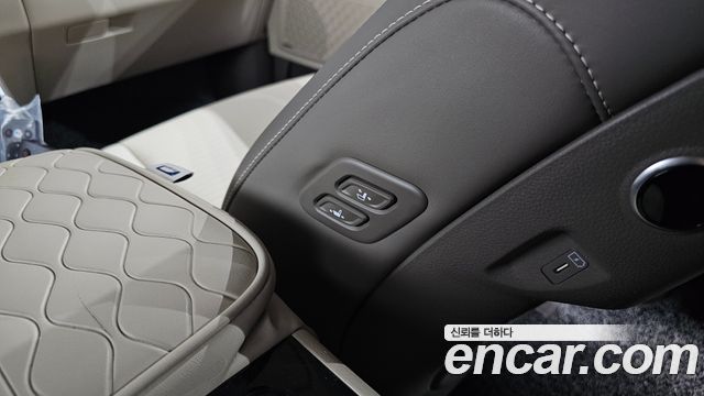 Kia Carnival (IV) Gasoline 7-Seater Hi Limousine Signature 2025 — фото 31