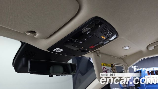Kia Carnival (IV) Gasoline 7-Seater Hi Limousine Signature 2025 — фото 33