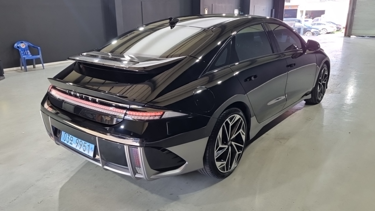 Hyundai Ioniq 6 Long Range AWD Prestige 2023 — фото 2