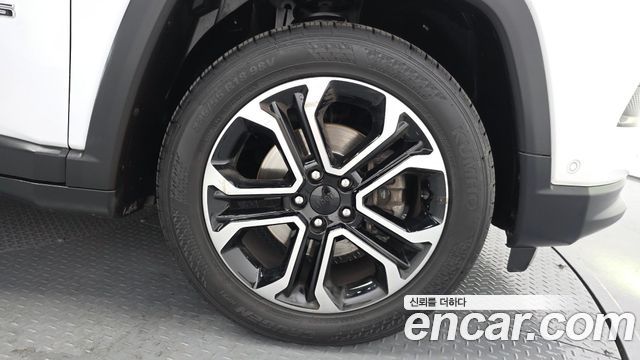 Jeep Compass (II) 2.4 limited 2WD 2022 — фото 5