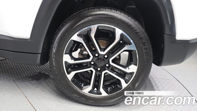 Jeep Compass (II) 2.4 limited 2WD 2022 — фото 21