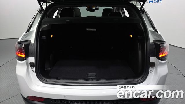 Jeep Compass (II) 2.4 limited 2WD 2022 — фото 34