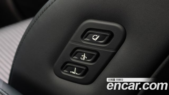 Hyundai Grandeur (GN7) 3.5 Gasoline 2WD Calligraphy 2023 — фото 17