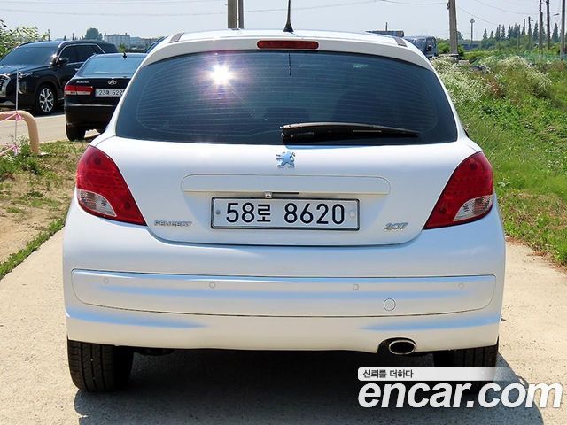 Peugeot 207GT 1.6 First Generation 2011 — фото 4