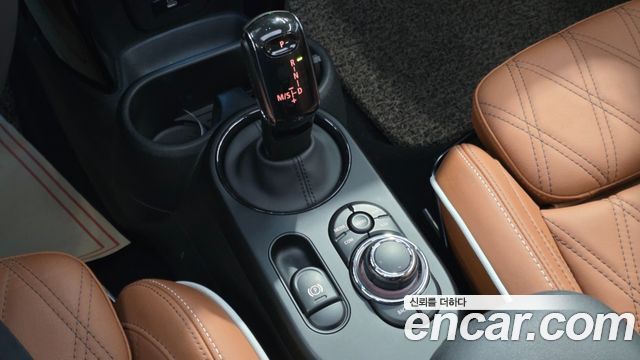 MINI Cooper S Classic Third Generation 2024 — фото 19
