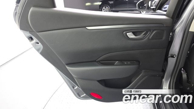 Renault Korea SM6 2.0 LPe SE (Rental car) 2019 — фото 25