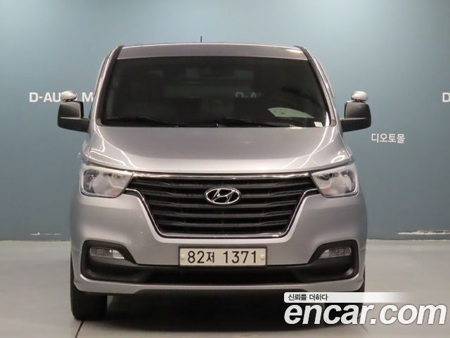 Hyundai Grand Starex Van 3-Seater Smart 2021 — фото 2