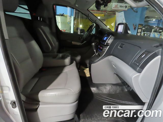 Hyundai Grand Starex Van 3-Seater Smart 2021 — фото 8