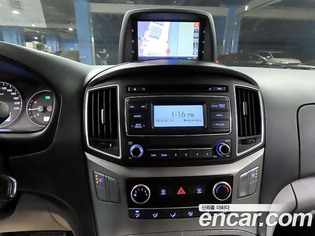 Hyundai Grand Starex Van 3-Seater Smart 2021 — фото 16
