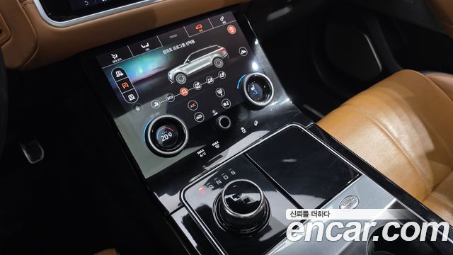 Land Rover Range Rover Velar 3.0 D300 R-Dynamic HSE 2018 — фото 9