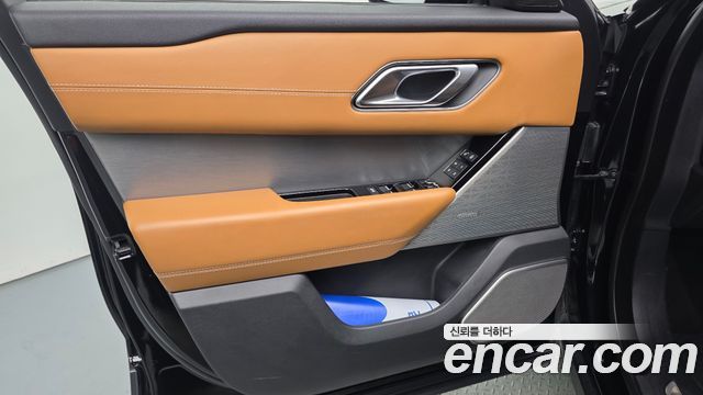 Land Rover Range Rover Velar 3.0 D300 R-Dynamic HSE 2018 — фото 24