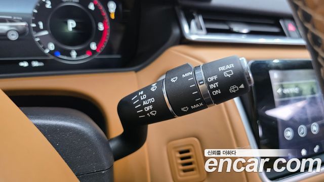 Land Rover Range Rover Velar 3.0 D300 R-Dynamic HSE 2018 — фото 29