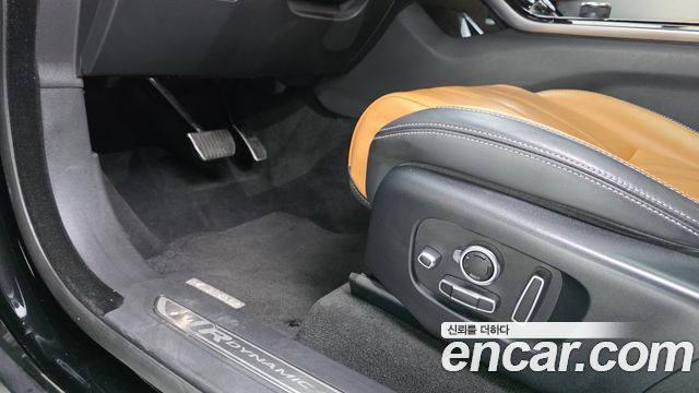 Land Rover Range Rover Velar 3.0 D300 R-Dynamic HSE 2018 — фото 33