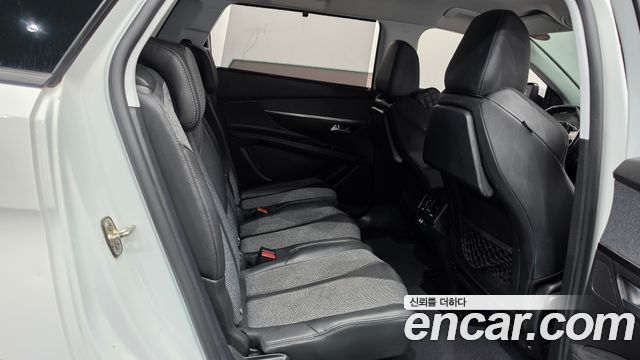 Peugeot 5008 (II) 1.6 BlueHDi Allure 2018 — фото 16