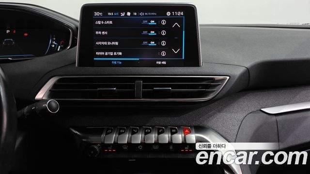 Peugeot 5008 (II) 1.6 BlueHDi Allure 2018 — фото 18