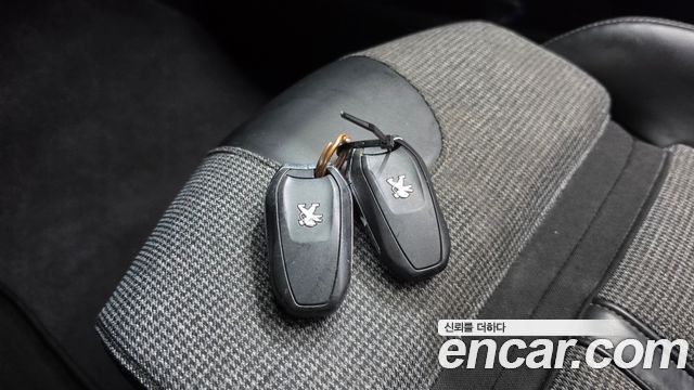 Peugeot 5008 (II) 1.6 BlueHDi Allure 2018 — фото 23