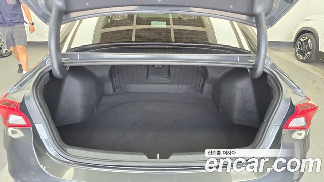 Kia K5 (III) 2.0 Prestige 2022 — фото 20