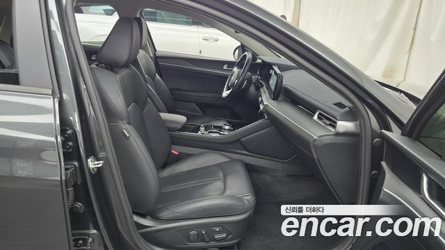 Kia K5 (III) 2.0 Prestige 2022 — фото 26