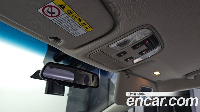 Kia Carnival 9-Seater Luxury 2019 — фото 17