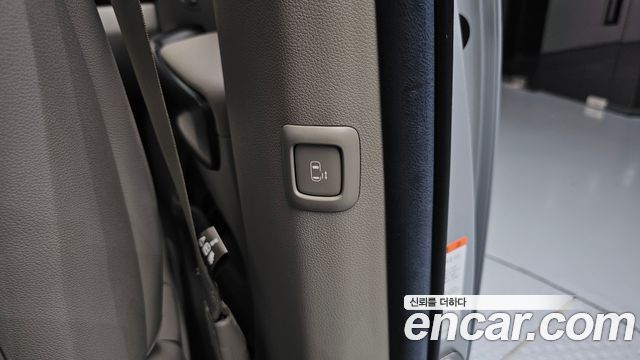 Kia Carnival 9-Seater Luxury 2019 — фото 18